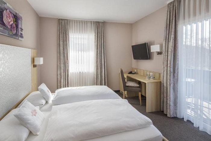 Hotel Schwaers Loewen Freiburg ภายนอก รูปภาพ